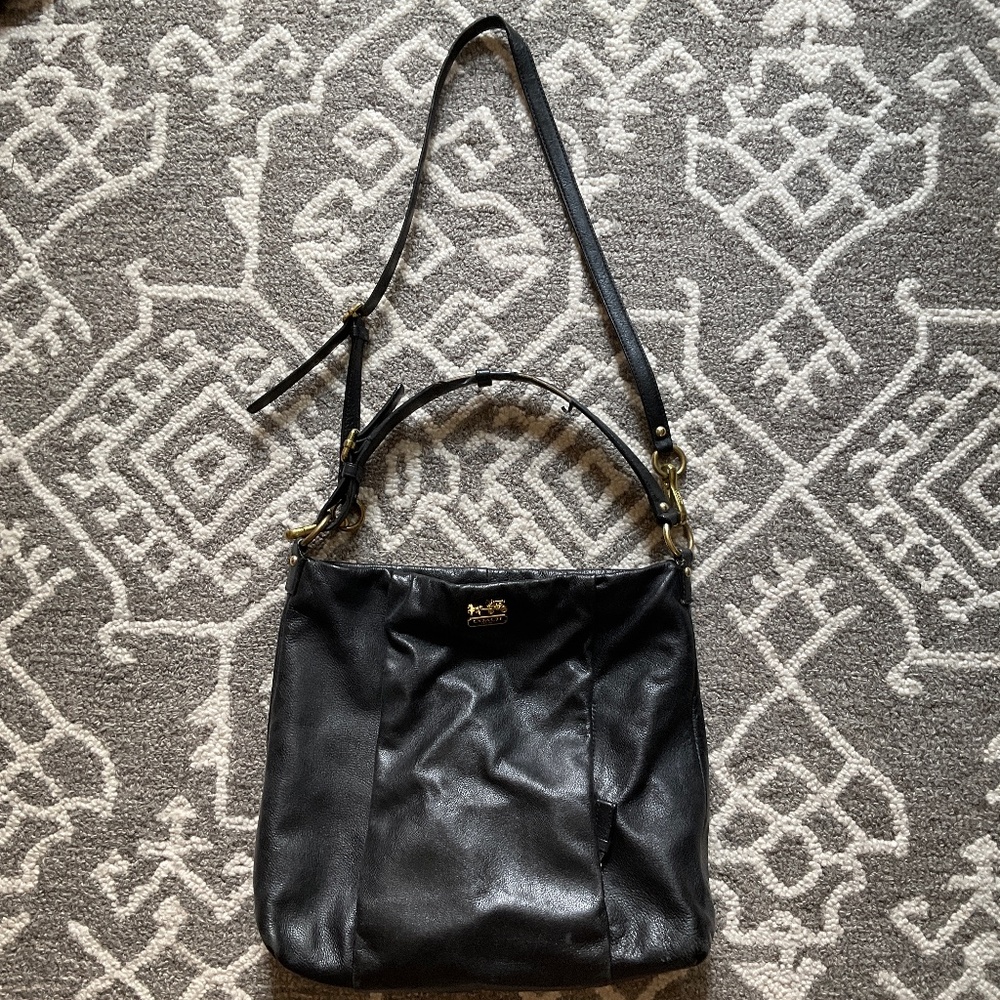 COACH black leather bag. Crossbody, large. Purple lining.